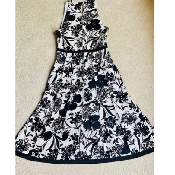 Ann Taylor black & white sundress - Picture 2 of 4